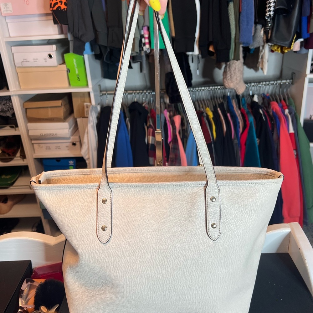 Coach Cream Leather Tote Bag - Picture 6 of 9